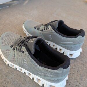 ON Womens Running Shoes - 7.5